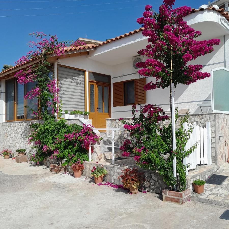 Denni'S Home Sarandë 외부 사진